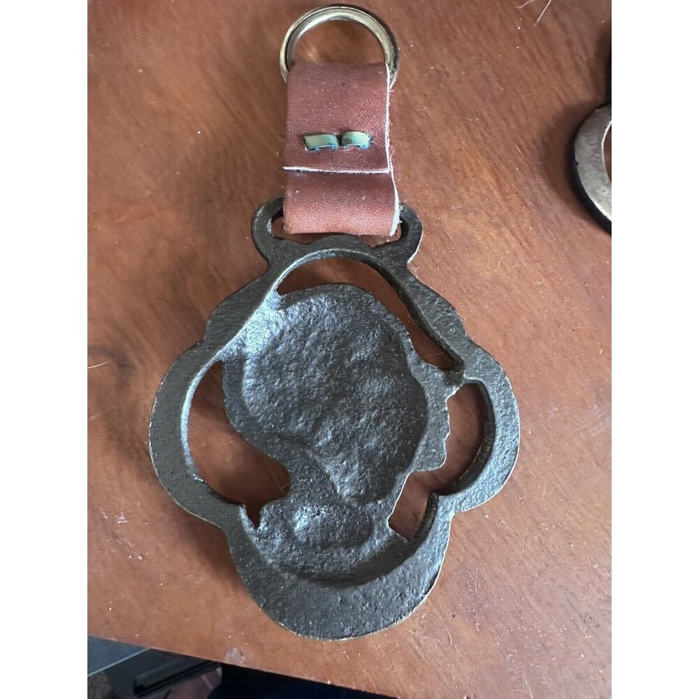 English Charles Dickens Winkle Harness Brass Horse Medallion Leather Strap - Picture 5 of 7